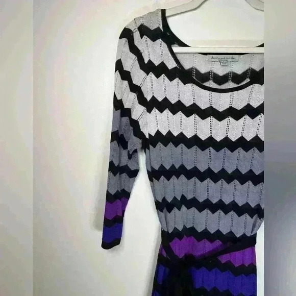Danny and Nicole Chevron Print Purple Gray Black Belted Knit Dress Size Large - Picture 6 of 14